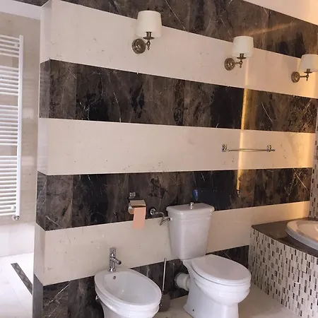 Apartamento Lahovari *